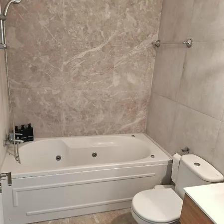 H&o Diana Sea Breeze דירה פאפוס